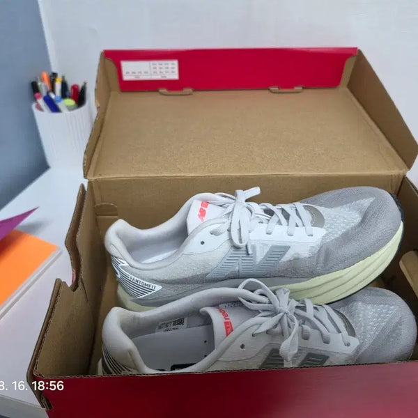 [BUNJANG] New Balance Level V5 Running Shoes / 뉴발란스 런닝화 레벨V5 판매해요