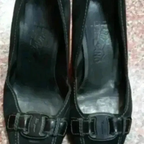 [BUNJANG] Salvatore Ferragamo Black Suede Pumps / 페라가모 블랙 스웨이드 슈즈