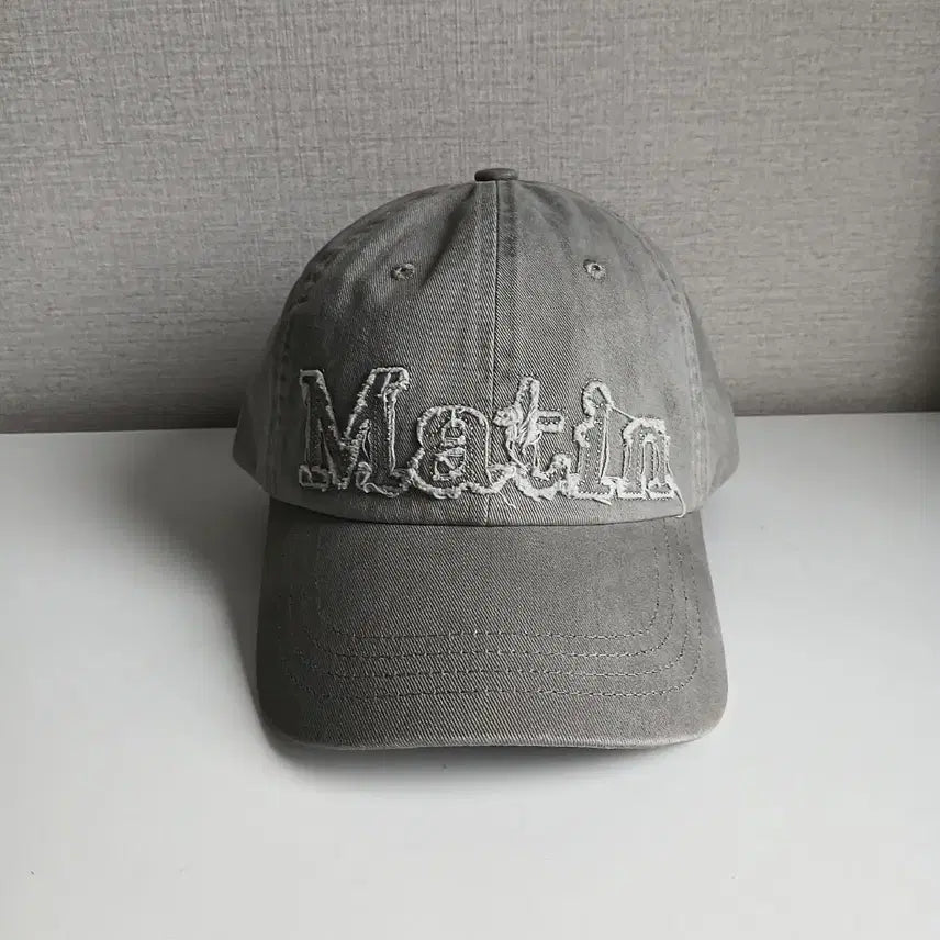 [BUNJANG] Matinkim 25SS Rough Cut Appliqué Ball Cap Grey / 마뗑킴 25년 러프 컷 아플리케 볼캡 그레이(새상품)