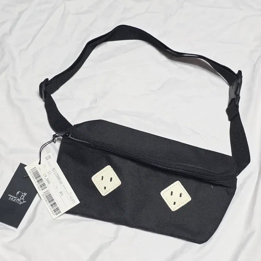 [BUNJANG] HUM Black Pigco Patch Waist Bag / (새상품) HUM 블랙 피그코 패치 웨이스트백 (품번: H112UH01A)