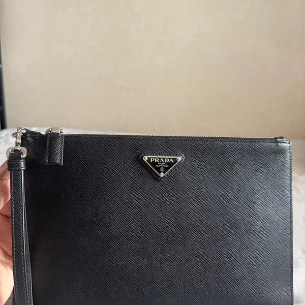 [BUNJANG] Prada Saffiano Triangle Logo Clutch / [원가180만/정품] 프라다 사피아노 삼각로고 클러치