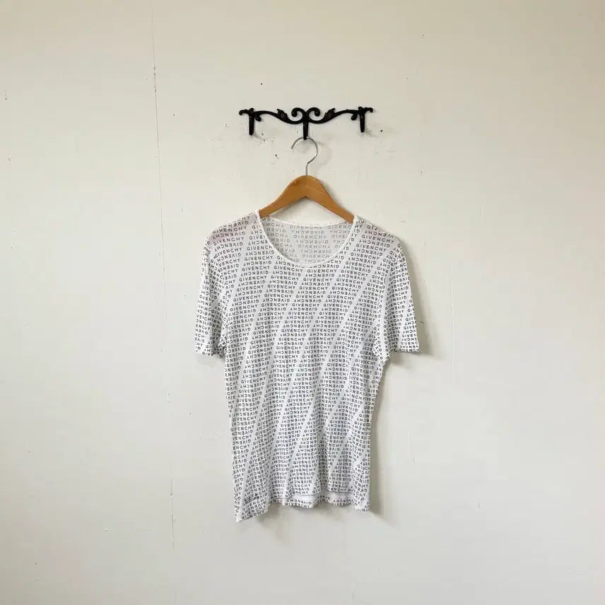 [BUNJANG] Givenchy Lettering T-Shirt / 지방시 레터링 티셔츠