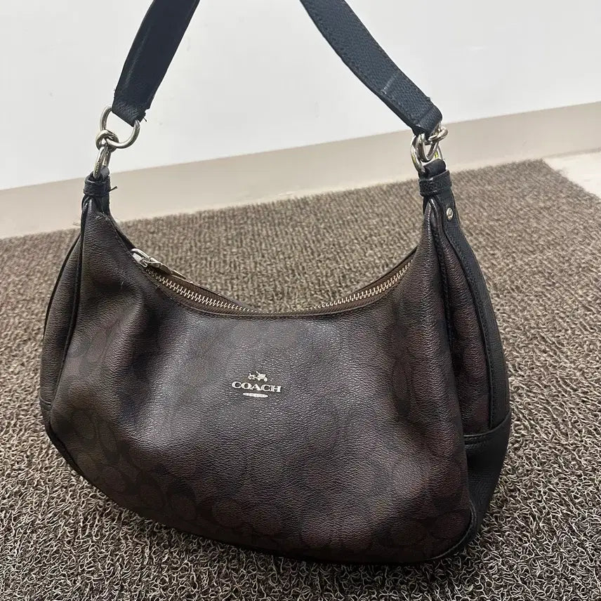 [BUNJANG] COACH Signature Hobo Shoulder Bag / COACH 코치 시그니처 호보백 여성 숄더백 가방
