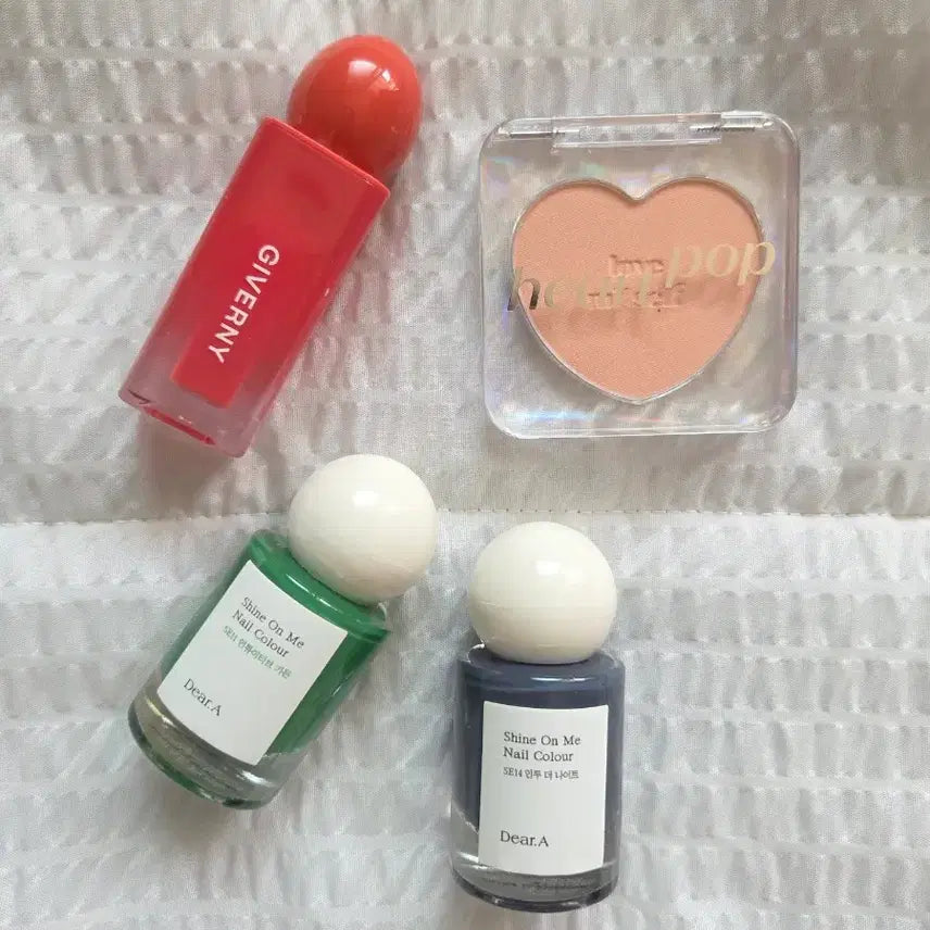 [BUNJANG] Bundle Set Sealed Lipstick, Blush, and Nail Polish / 미개봉 / 일괄 / 립 / 블러셔 / 네일