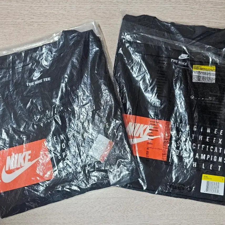 [BUNJANG] Nike T-shirt Black Size S/L (Set of 2) / 나이키 티셔츠 블랙 S/L
