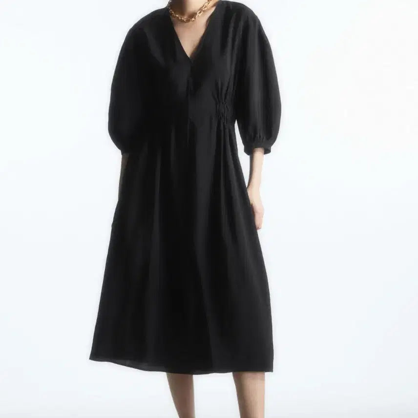[BUNJANG] COS Voluminous V-Neck Dress / COS 코스 볼류미너스 브이넥 드레스 원피스 32