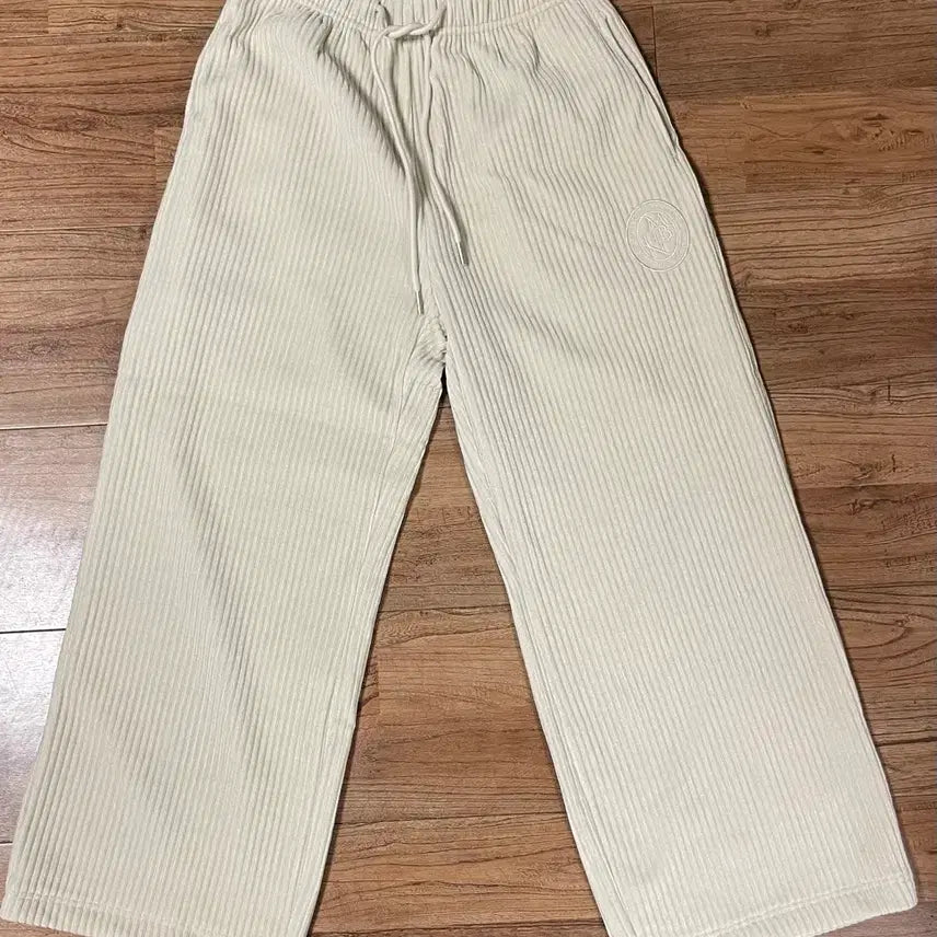 [BUNJANG] Melbourne Corduroy Wide Pants - Beige (Size M) / [새상품급]멜버른 코듀로이 와이드 팬츠 M 베이지