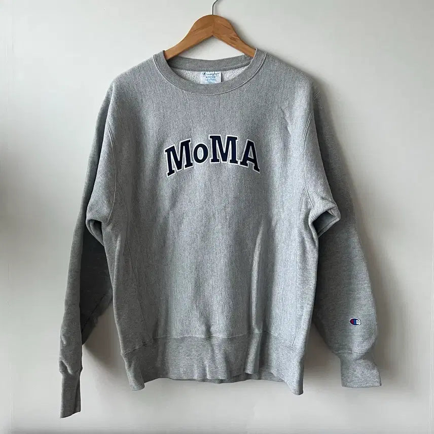 [BUNJANG] MOMA x Champion Reverse Weave Sweatshirt M / 모마X챔피언 리버스위브 스웻 M