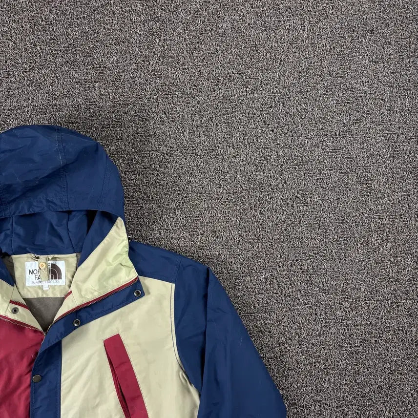 [BUNJANG] The North Face Colorblock Hooded Mountain Jacket / 노스페이스 배색 후드 마운틴 자켓