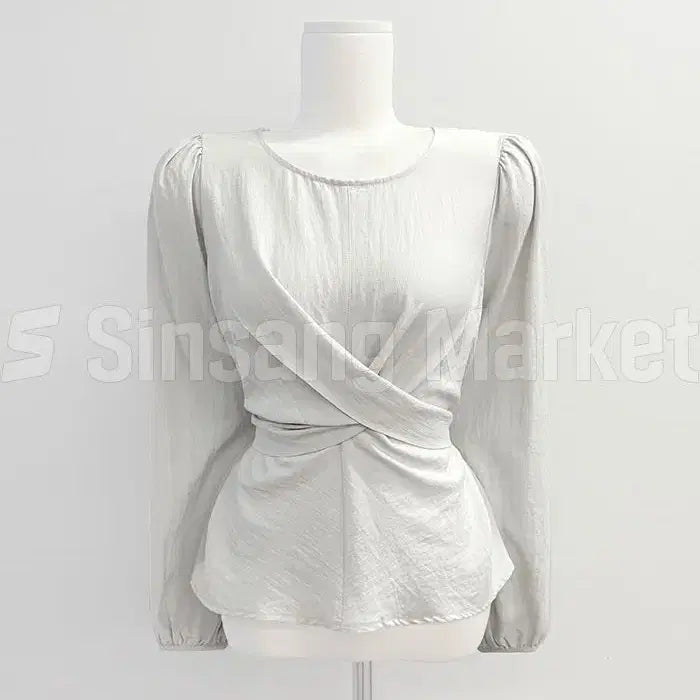 [BUNJANG] Puff Sleeve Shirring Blouse / [빠른발송] 꼬임 셔링 퍼프 블라우스 블라우스 8604
