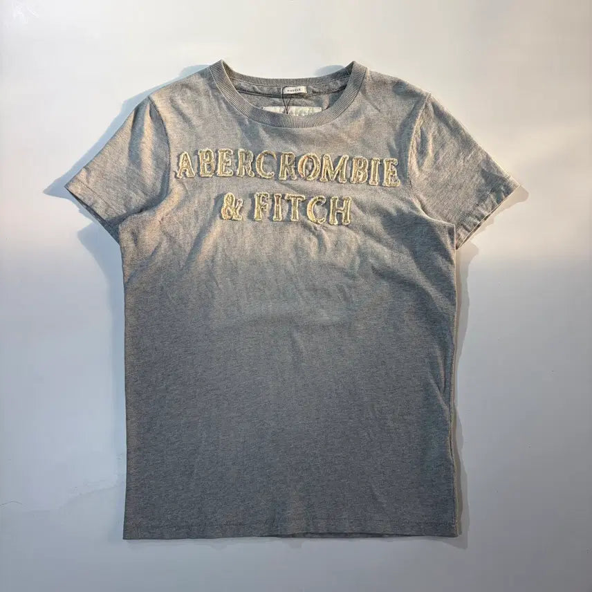 [BUNJANG] Abercrombie & Fitch Stitch Logo Short Sleeve T-Shirt / 아베크롬비 스티치 로고 반팔 티셔츠