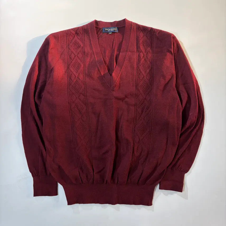[BUNJANG] Yves Saint Laurent Burgundy Diamond Pattern V-Neck Knit / 입생로랑 버건디 다이아 패턴 브이넥 니트