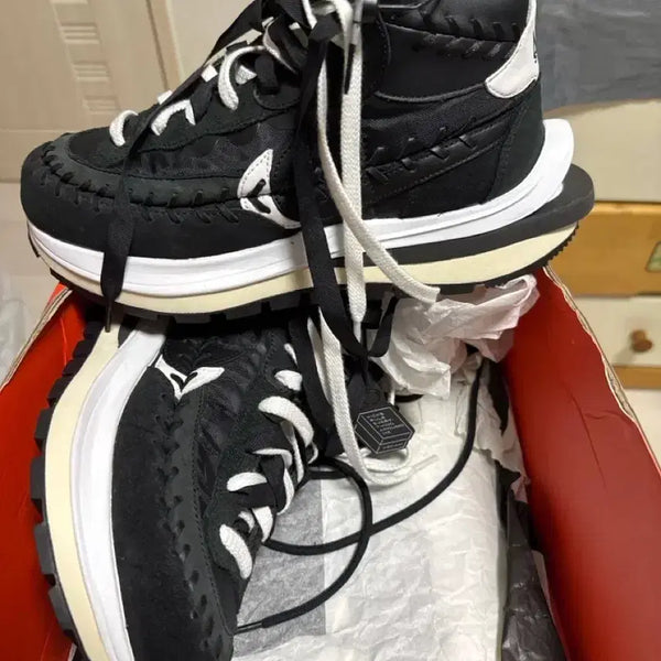 [BUNJANG] Sacai x Nike Vaporwaffle "Black White" Sneakers (250mm) / 사카이 X 나이키 베이퍼와플 블랙 화이트 250