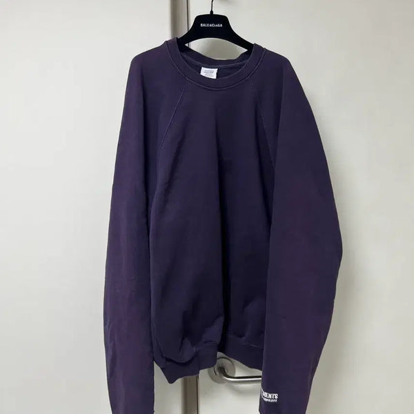 [BUNJANG] Vetements Unskinny Sweatshirt / 베트멍 언스키니 맨투맨