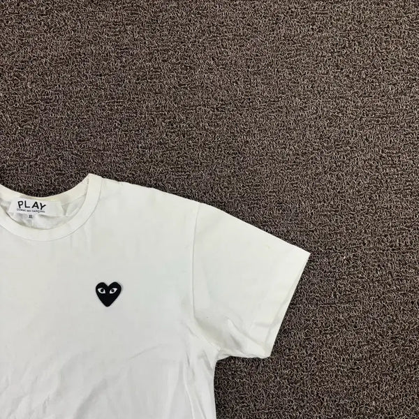 [BUNJANG] Comme des Garçons PLAY T-Shirt Half Sleeve Heart Logo / 꼼데가르송 플레이 하트 와펜 반팔티셔츠