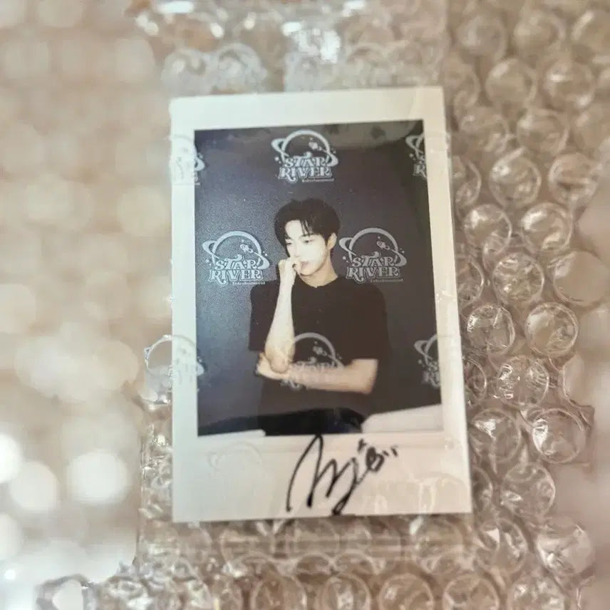 [BUNJANG] MODISSEY Star River Lucky Draw Polaroid Rowan AN CHOWIE / 모디세이 스타리버 영통 미공개 폴라로이드 로완 안차우윗