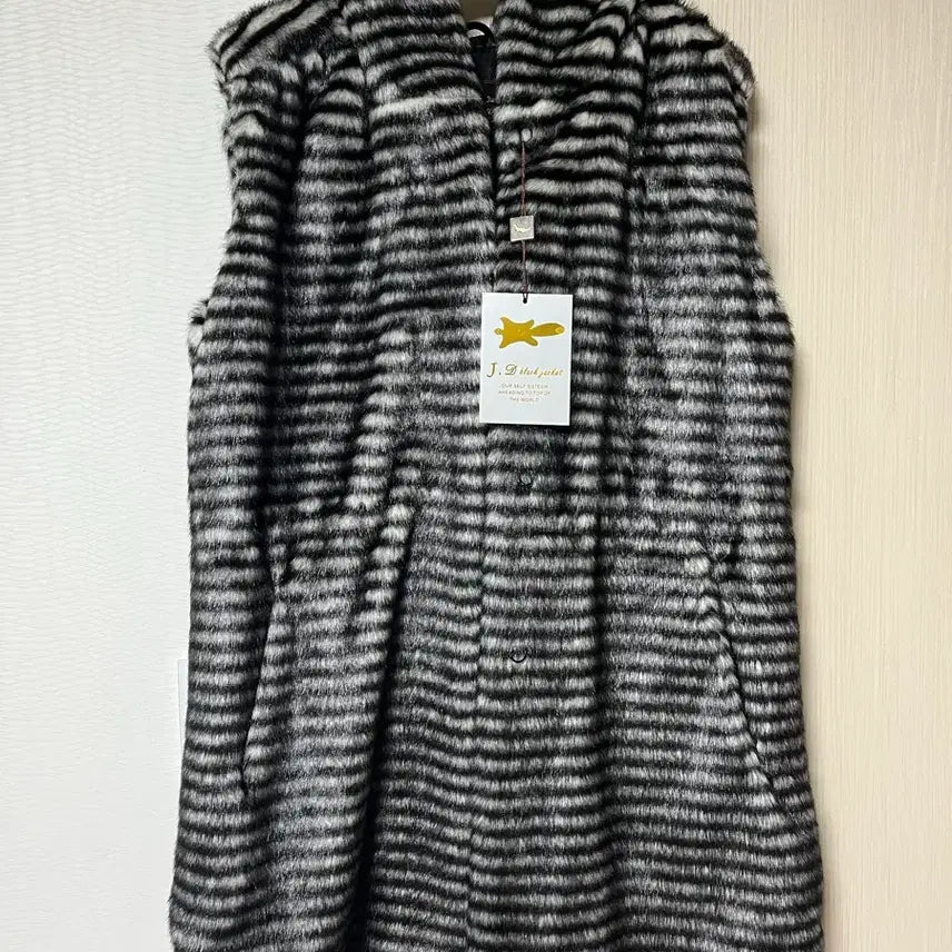 [BUNJANG] J.D Hooded Vest (Free Size) / J.D 후드 조끼 새상품 프리사이즈