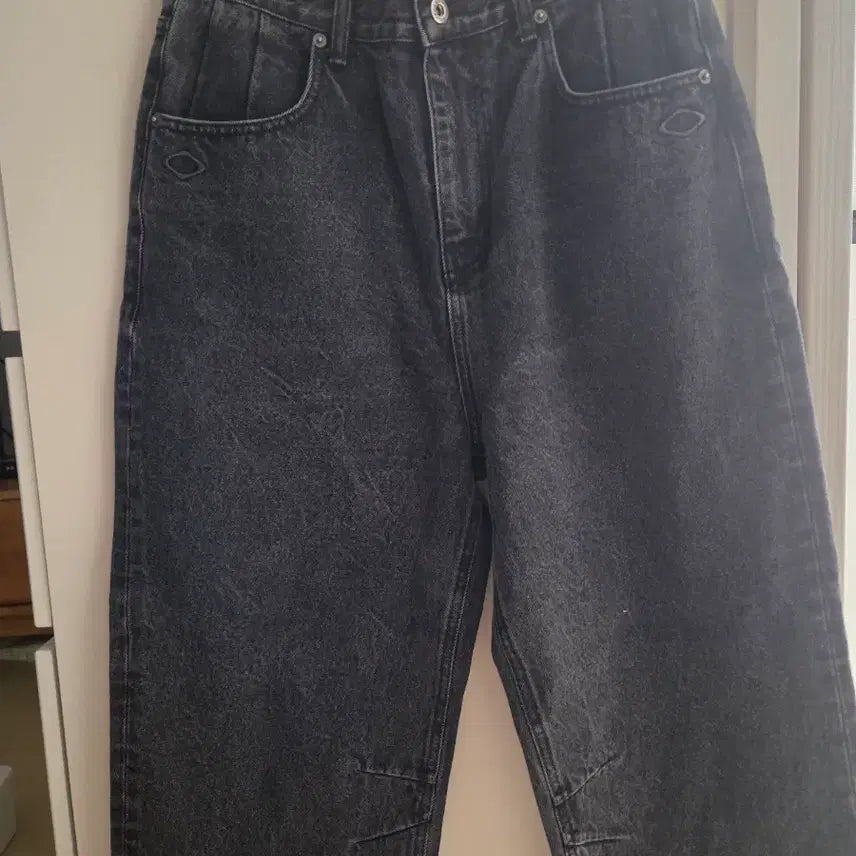 [BUNJANG] Mischief Rhombus Slouchy Washed Jeans Black / 미스치프 롬버스 슬라우치 워시드 진 블랙
