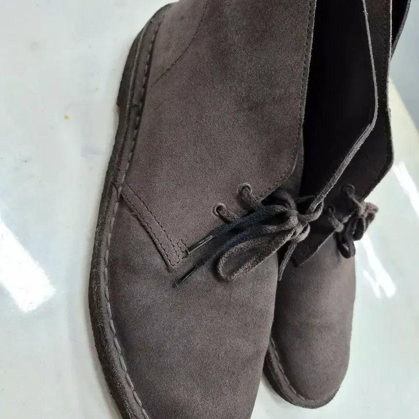 [BUNJANG] Clarks Desert Boots Dark Brown Suede US 10 / 클락스 데저트 부츠 다크 브라운 스웨이드 270