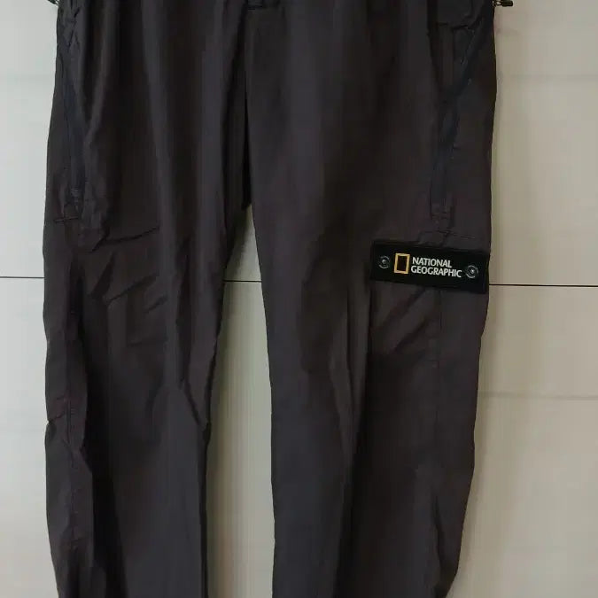 [BUNJANG] National Geographic Men's Cargo Pants Size 84 / 내셔널지오그래픽 카고 바지 남성용  허리둘레84 앞면얼룩주머니