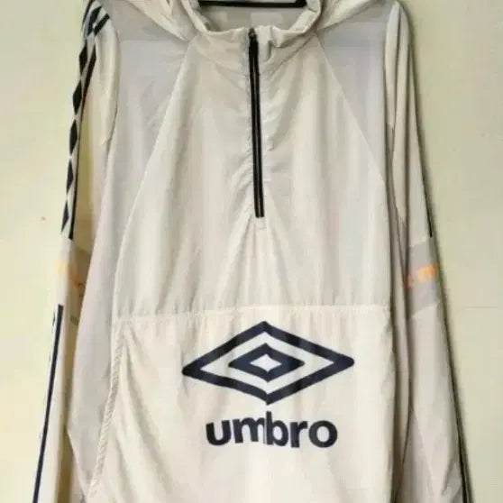 [BUNJANG] Umbro Anorak Hood Pullover - Ivory / [XL] Umbro 아노락 후드 풀오버 아이보리