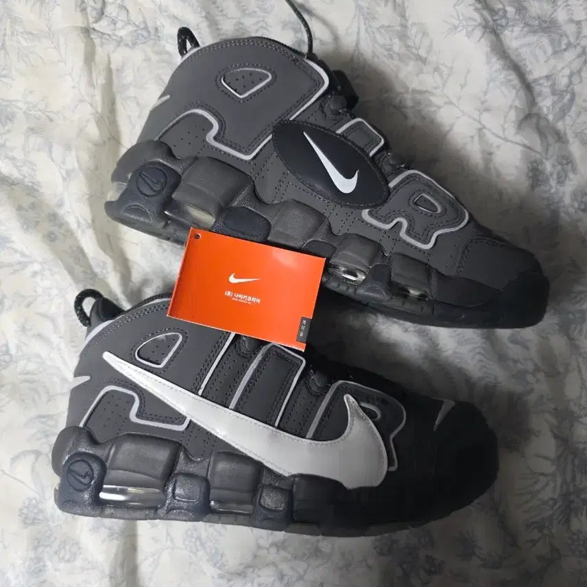 [BUNJANG] Nike Air More Uptempo "Reflective" 260 Grey / 나이키 에어 모어 업템포 260 사이즈 그레이 컬러 판매합니다