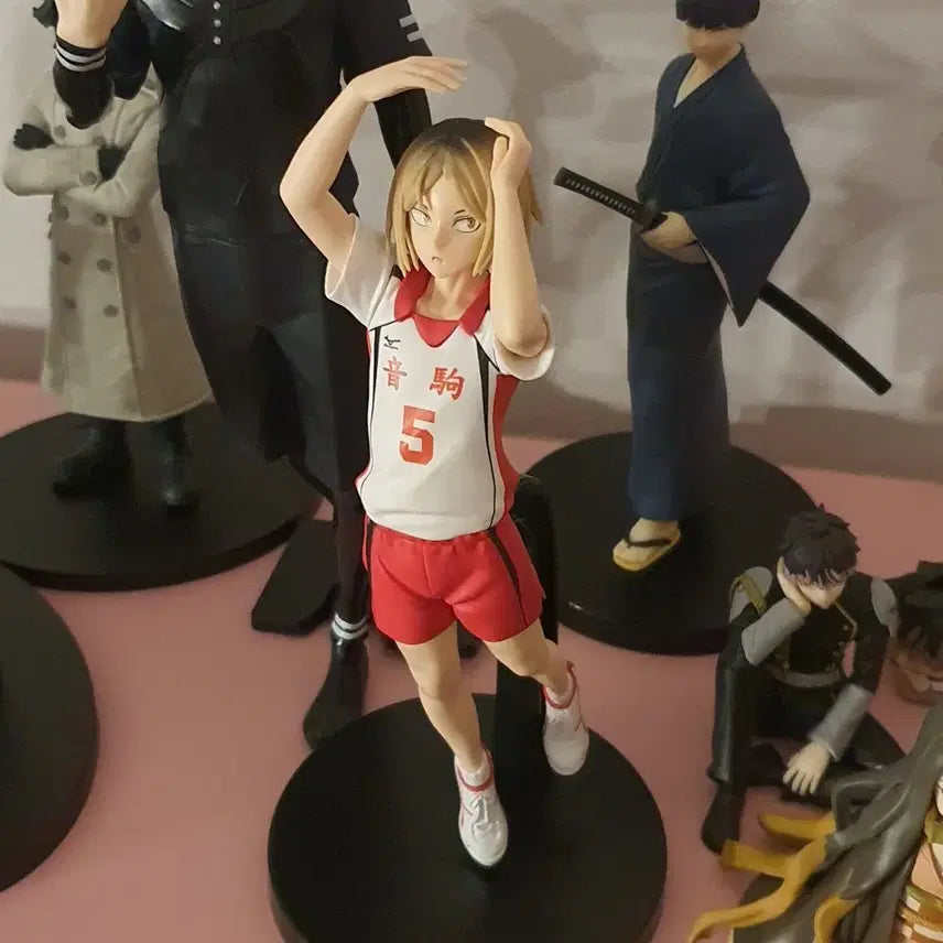 [BUNJANG] Haikyuu!! Kenma Kozume Posing Figure with Box / 박스o) 하이큐 켄마 포징 피규어