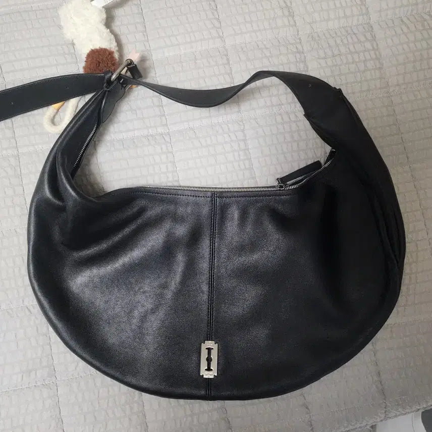 [BUNJANG] Vunque Half Moon Hobo Bag / 분크 하프문 배기 호보 ( 정가 38만)