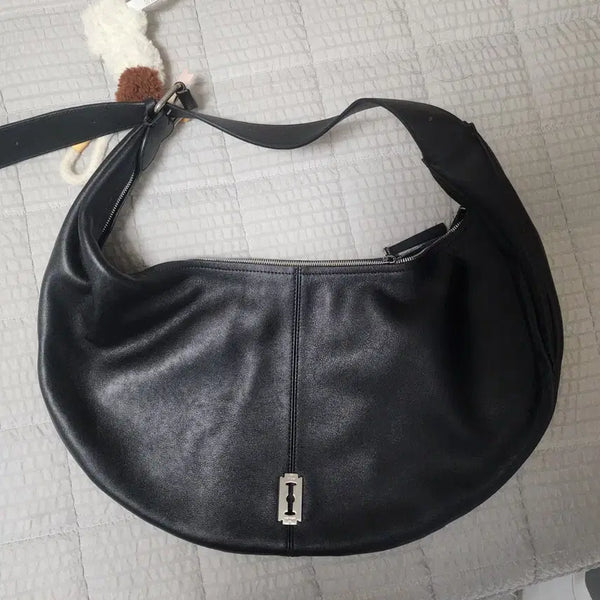[BUNJANG] Vunque Half Moon Hobo Bag / 분크 하프문 배기 호보 ( 정가 38만)