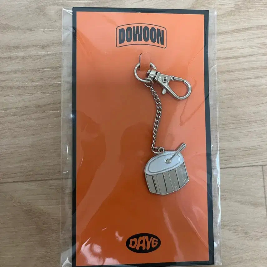 [BUNJANG] Day6 Dowoon Signature Charm Keychain / 데이식스 도운 시그니처 참 키링