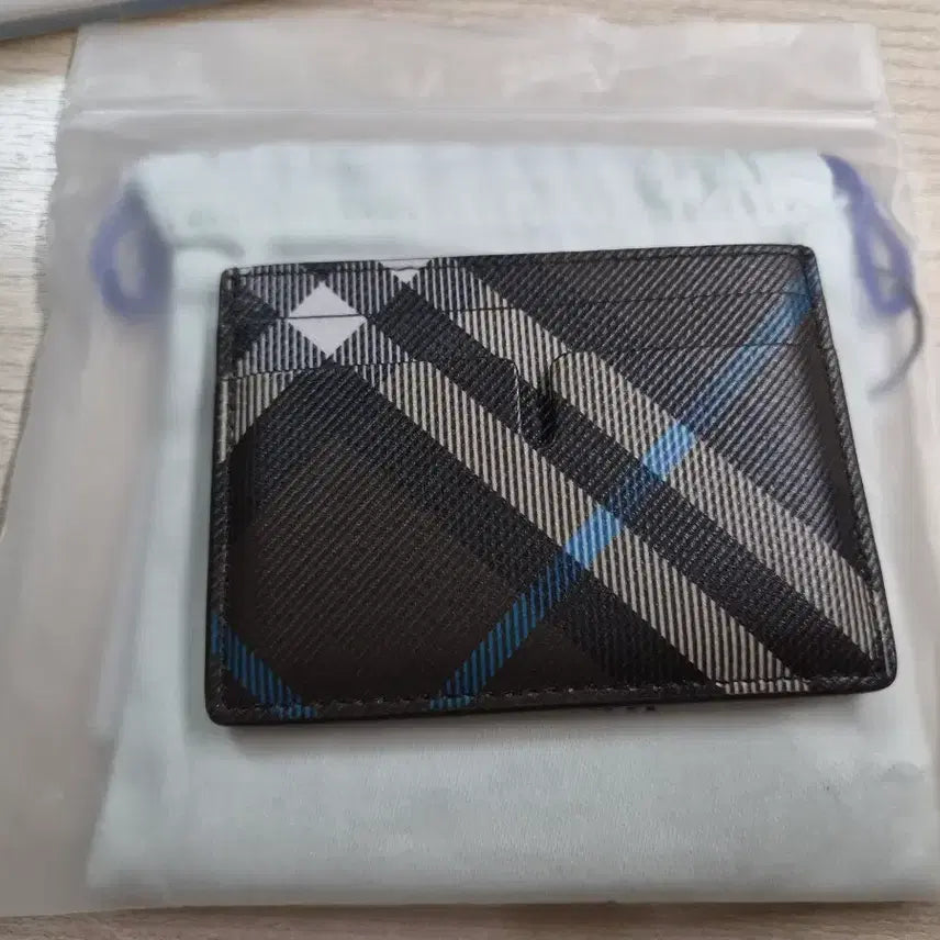 [BUNJANG] Burberry Check Card Wallet Case / 버버리 체크 카드지갑 케이스 스너그 판매합니다.