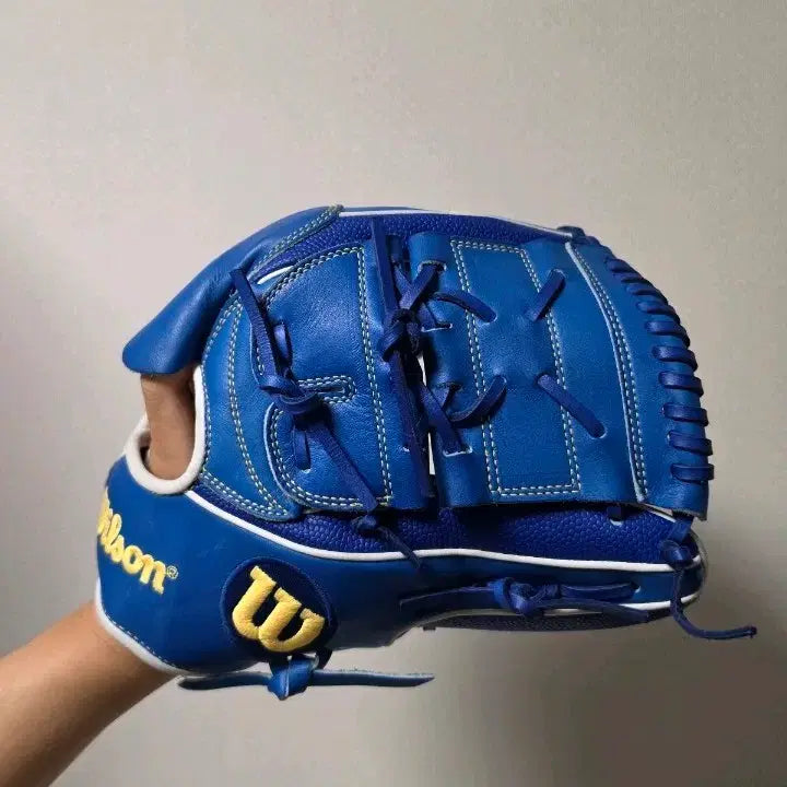 [BUNJANG] Wilson A2K Samsung Lions Player-Issued Pitcher All-Around Glove / 윌슨 a2k 삼성라이온즈 지급용 투수 올라운드 글러브 신품급 판매합니다.