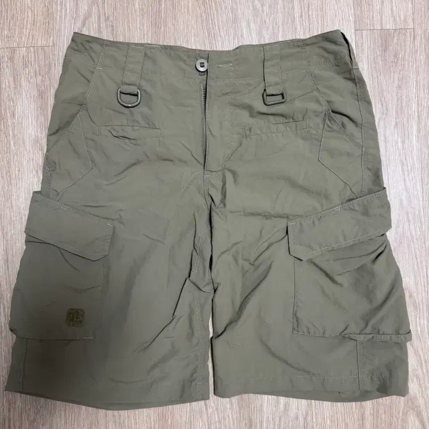 [BUNJANG] Tadgear 100% Nylon Cargo Shorts Beige / 태드기어 tadgear 100%나일론 쇼츠 판매합니다 베이지