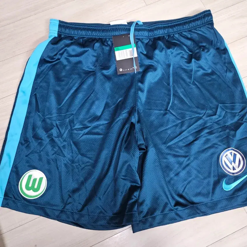 [BUNJANG] Wolfsburg Player Issued Shorts (XL110) / 울프스버그 지급용 팬츠(XL110)