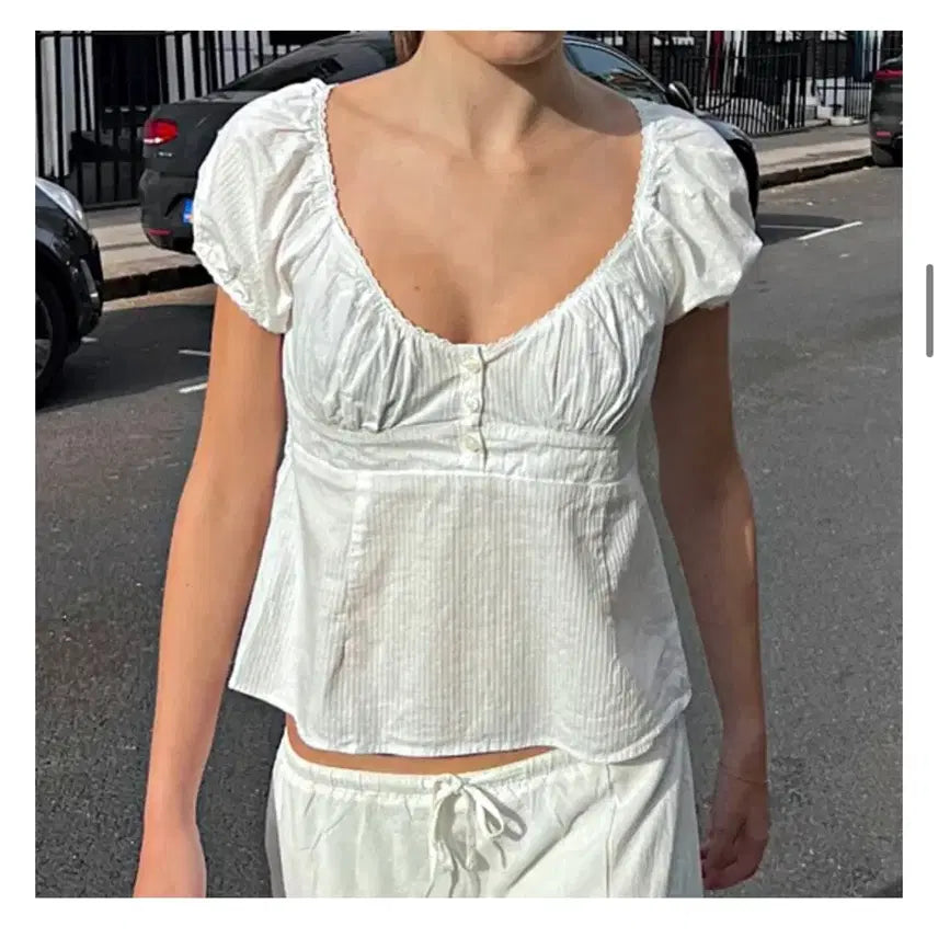 [BUNJANG] Brandy Melville Blouse / 브랜디멜빌 블라우스
