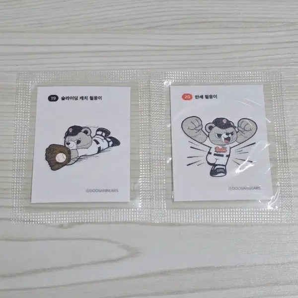 [BUNJANG] Doosan Bears Cheewoong Character Sticker Set (2 Types) / 두산베어스 철웅이 띠부씰 스티커 2종