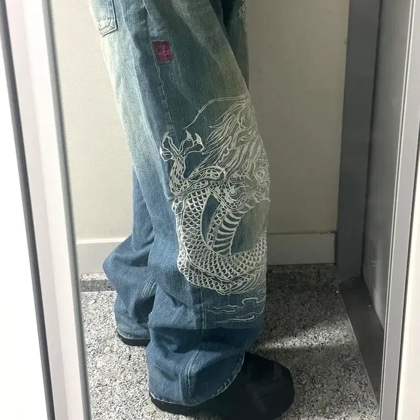 [BUNJANG] Karakuri Tamashii Embroidered Oriental Denim Wide Vintage Pants / 카라쿠리타마시 용 자수 오리엔탈 데님 와이드 빈티지 팬츠