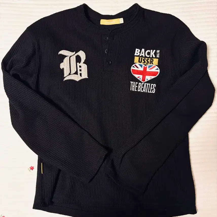 [BUNJANG] Beatles Waffle Turn Henley Neck T-shirt (Black) / [비틀즈] 와플턴 헨리넥 티셔츠(블랙) 메인부스