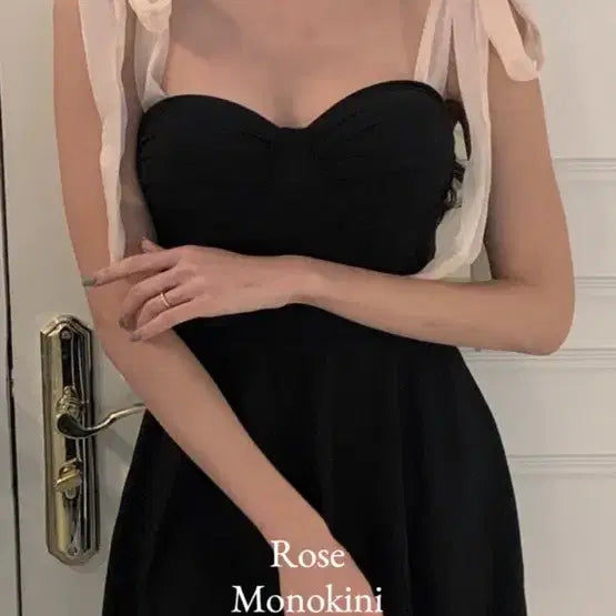 [BUNJANG] Frommer Rose Monokini / 플로머 로즈 모노키니
