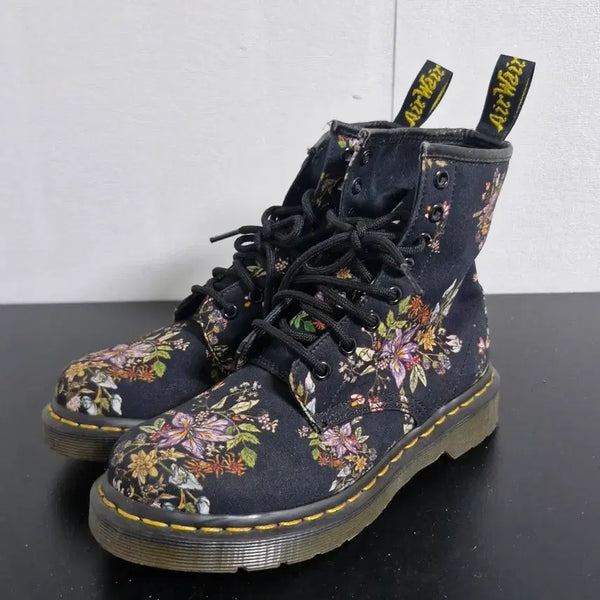 [BUNJANG] Dr. Martens Castel Floral 8-Eye Boots / 닥터마틴 카스텔 플로랄 8홀 부츠(230)
