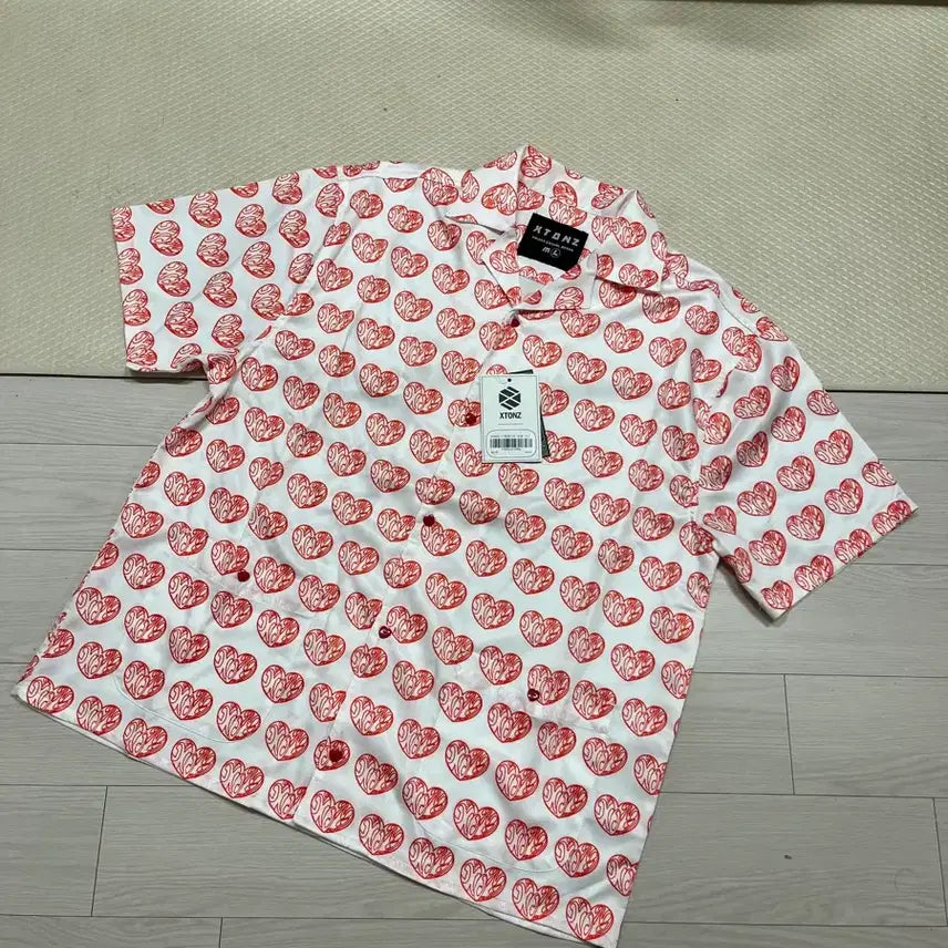 [BUNJANG] XTONZ Heart Print Short Sleeve Shirt (Red, L) / (땡처리)XTONZ 하트 반팔셔츠(L)