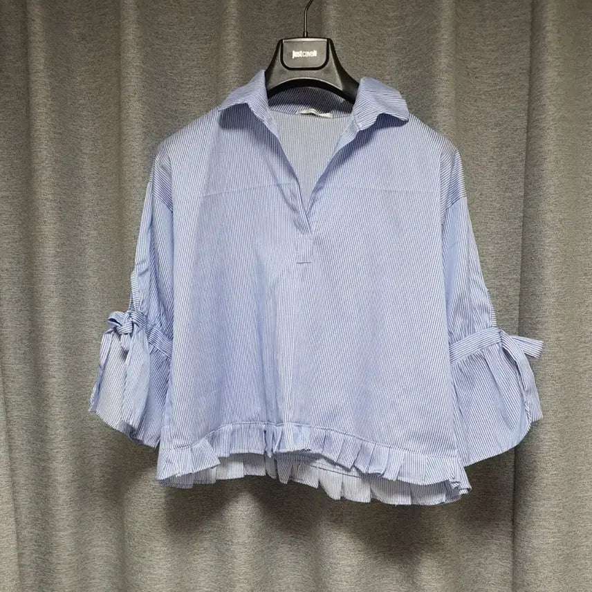 [BUNJANG] ENC Ruffled Blouse / enc 이엔씨 구김안가는  러플 프릴블라우스xs~s또는 55반