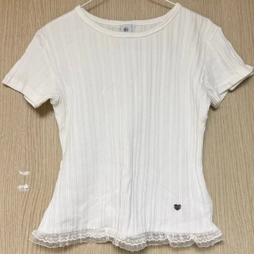 [BUNJANG] RonRon Lace Frill Short Sleeve T-Shirt White / 론론 레이스 프릴 반팔 화이트