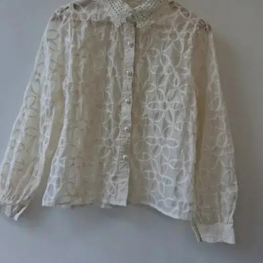 [BUNJANG] Sheer Ivory Blouse / 시스루아이보리블라우스 새상품