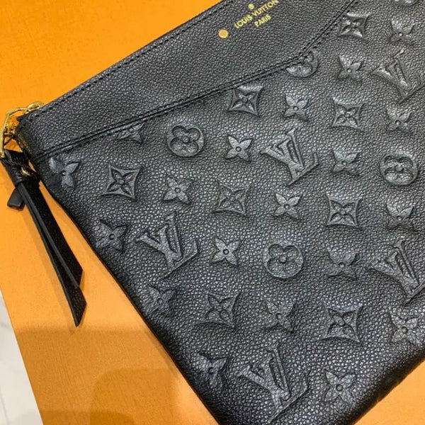 [BUNJANG] Louis Vuitton Monogram Empreinte Daily Pouch / 루이비통 모노그램 앙프렝뜨 데일리 파우치