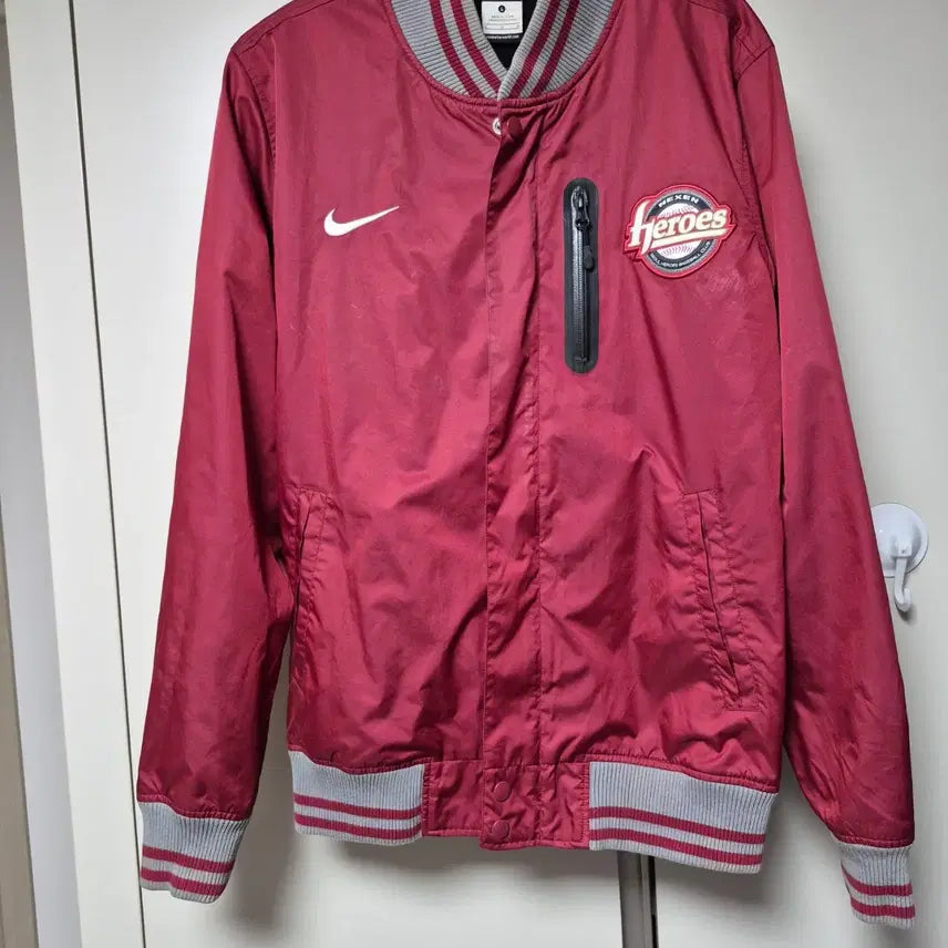 [BUNJANG] Nexen Heroes 2014 Nike Authentic Jacket Size 100 / 2014 넥센히어로즈 나이키 정품 잠바 100사이즈 판매합니다