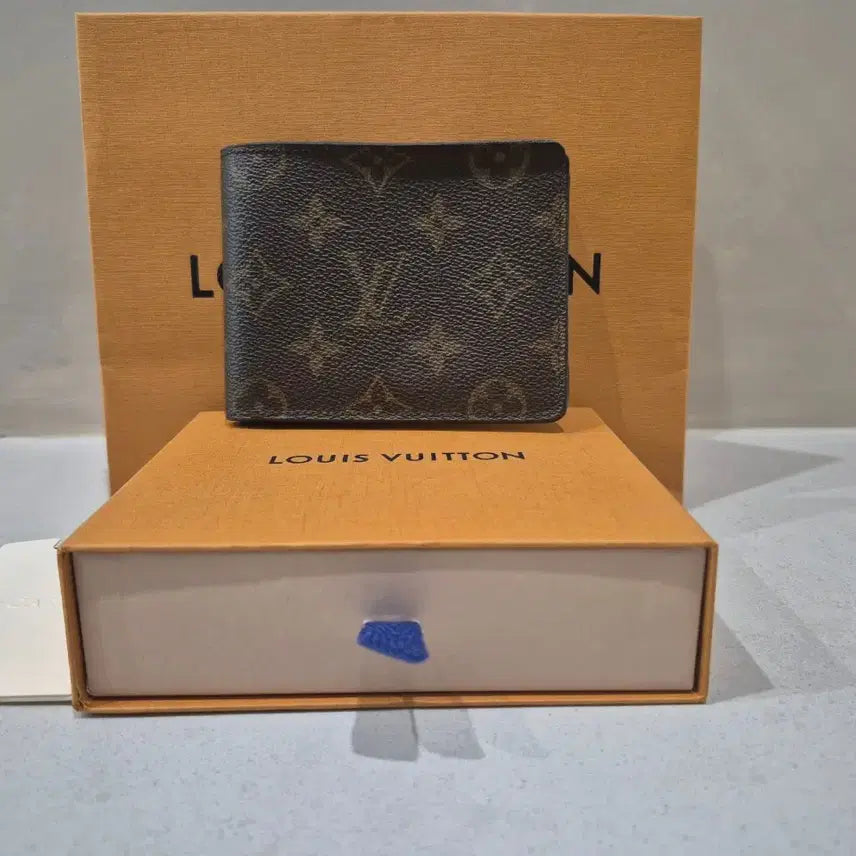 [BUNJANG] Louis Vuitton Genuine Eclipse Monogram Bifold Wallet / 루이비통 정품 이클립스 모노그램 반지갑 판매합니다