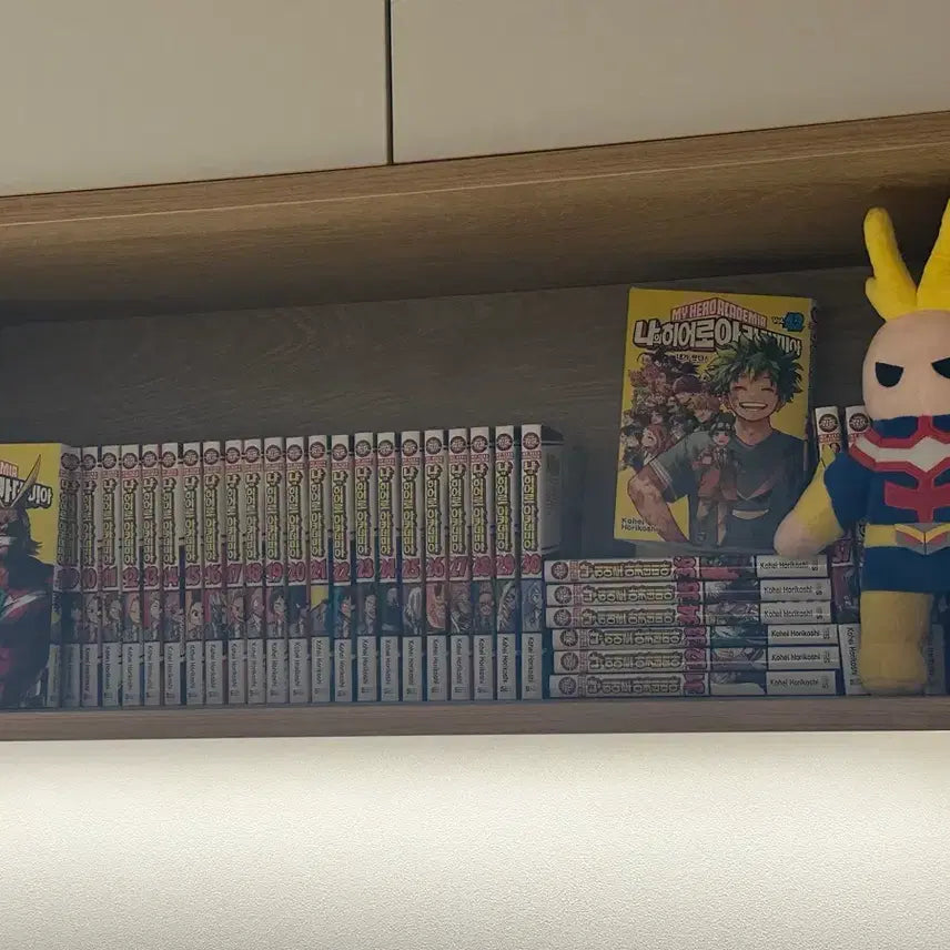 [BUNJANG] My Hero Academia Complete Manga Set + All Might Plush / 나의 히어로 아카데미아 만화책 전권 + 올마이트 인형
