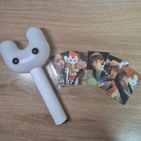 [BUNJANG] NewJeans Binky Bong (Cheering Stick) & Member Photocards / 뉴진스 빙키봉이랑 멤버 포카 팔아영