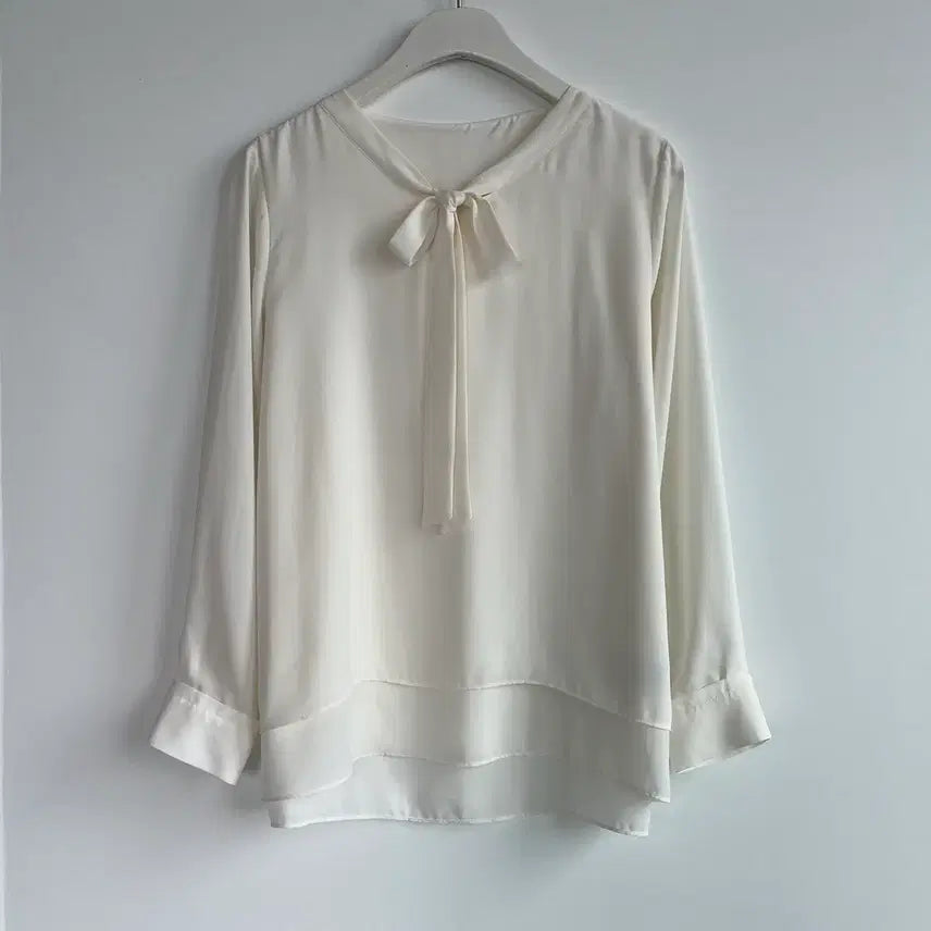 [BUNJANG] Ivory Tie Neck Layered Blouse - Size 66 / 아이보리 타이 리본 레이어드 블라우스 66